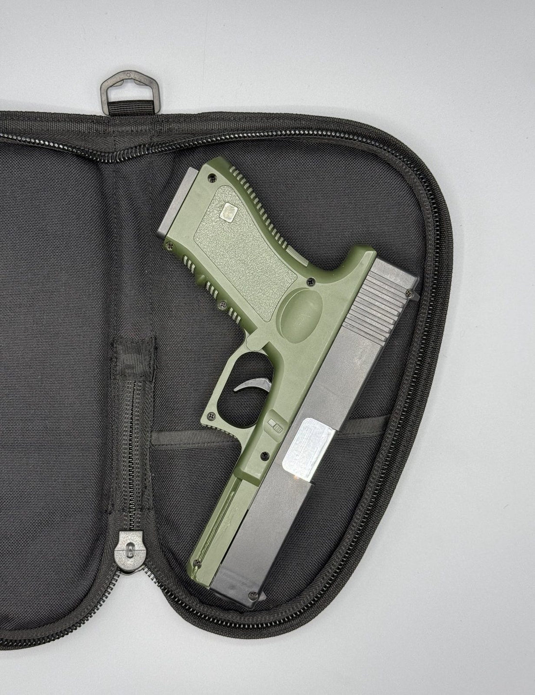 Outdoor Mastiff’s Pistol Bag