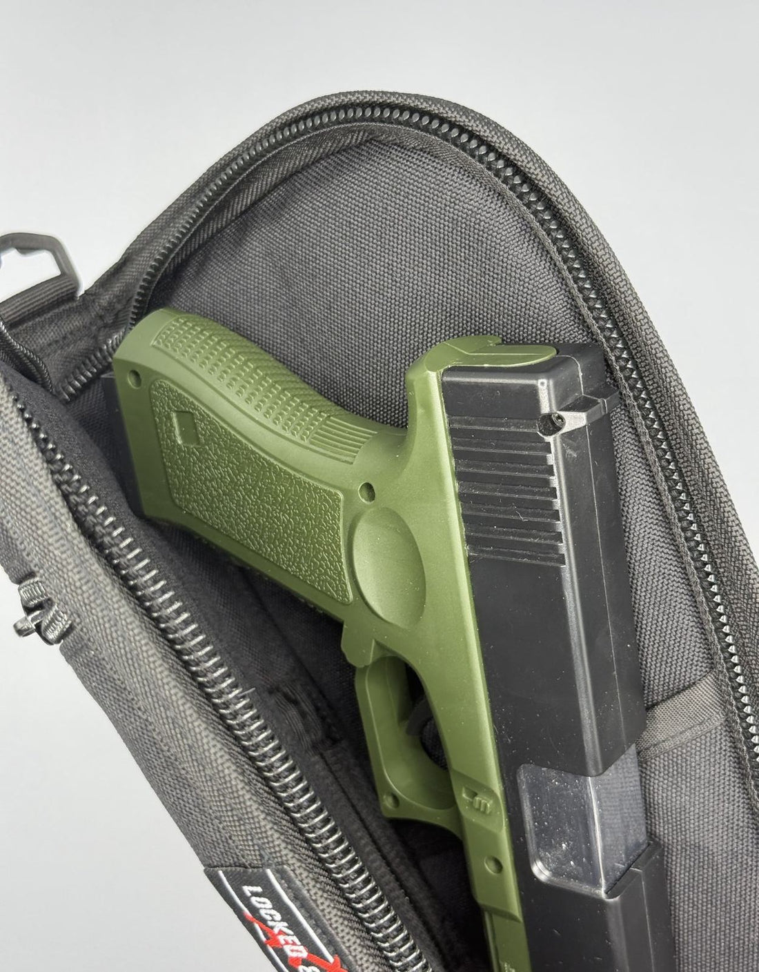 Outdoor Mastiff’s Pistol Bag