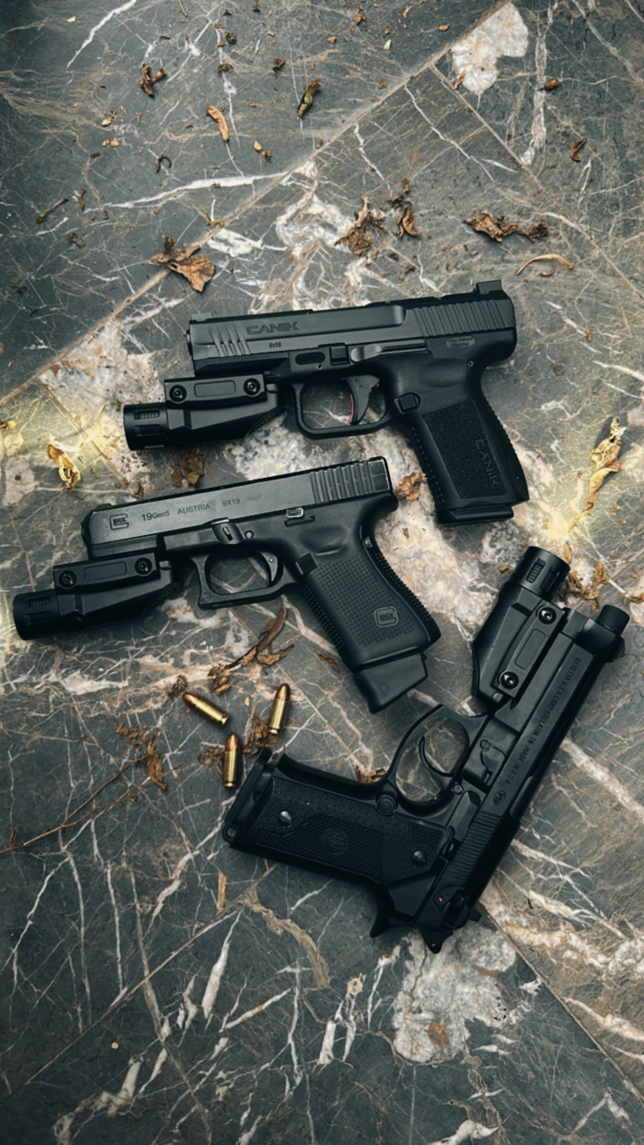 Universal Flashlights LOCKED N LOADED